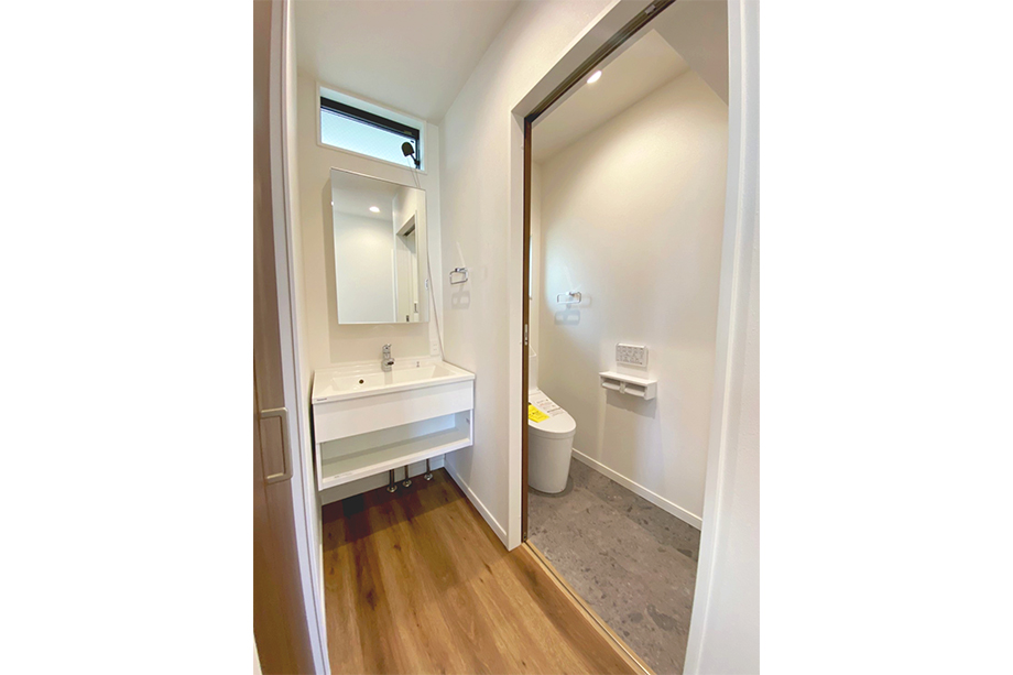 【1号棟洗面台・トイレ】※令和3年5月14日撮影