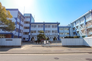 寒川中学校…約520M