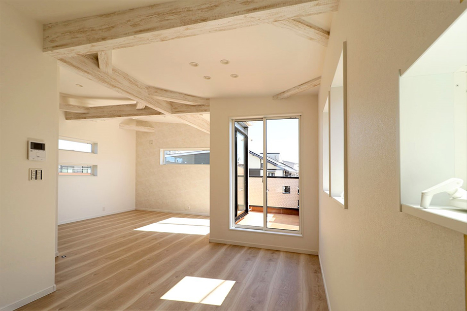 【5号棟　内観】 ※令和2年3月6日撮影