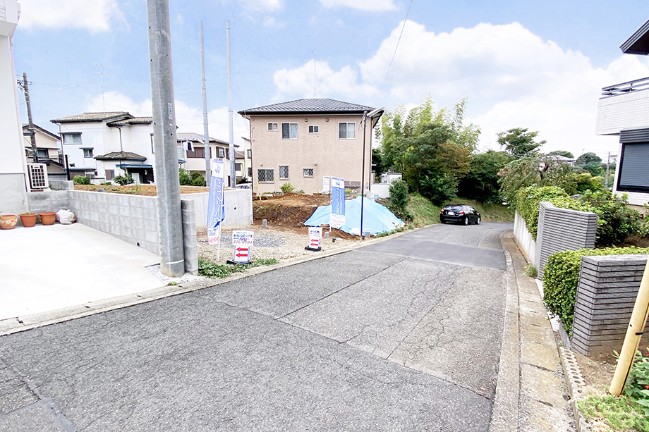 【前面道路】 ※令和2年9月21日撮影