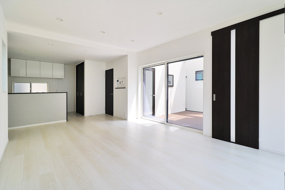 【6号棟　内観】 ※令和2年4月26日撮影