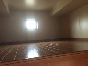 屋根裏収納