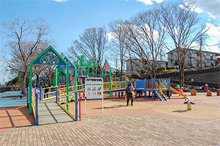 秦野中央こども公園…約470Ｍ