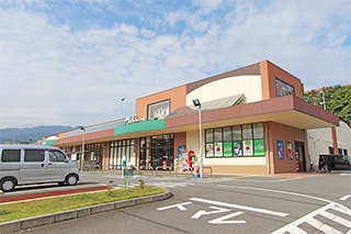 コープかながわ秦野曽屋店…約350M