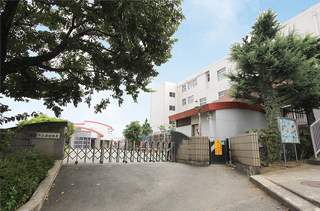 市立南幼稚園…約455Ｍ