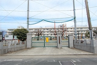 南小学校…約180M