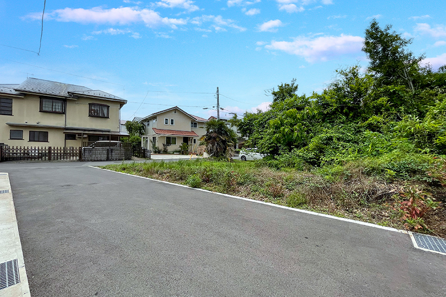 【前面道路】 ※令和4年6月10日撮影