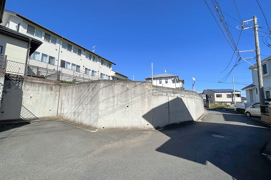 【前面道路】 ※令和3年11月10日撮影