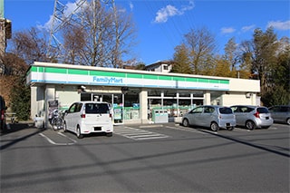 ファミリーマート秦野中央店…約300M