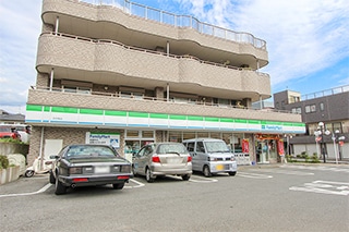 ファミリーマート渋沢南店…約550M