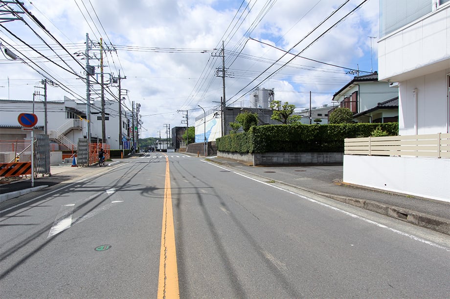 【前面道路】 ※令和2年4月23日撮影