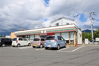 セブンイレブン秦野落合北店…約510M