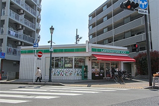 ローソンストア100茅ヶ崎十間坂店…約390M