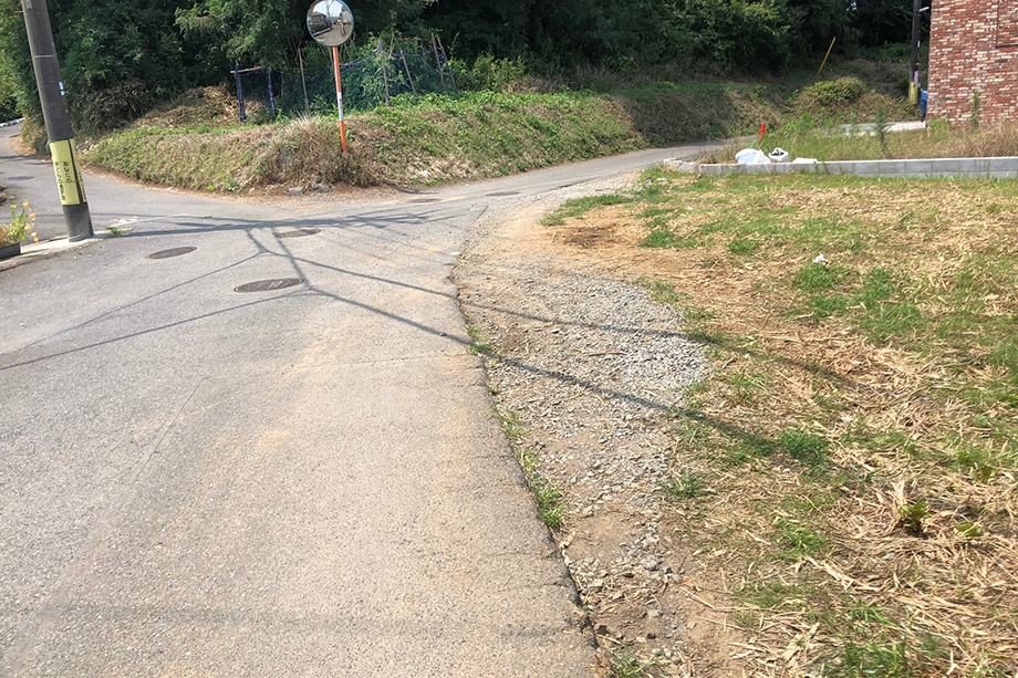 【前面道路】※令和元年7月25日撮影