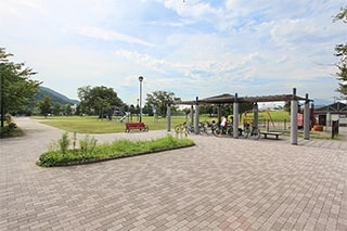 桜ヶ丘公園…約450M