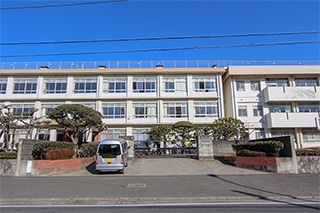 浜岳中学校…約1,200M