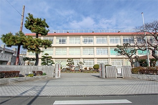春日野中学校…約140Ｍ