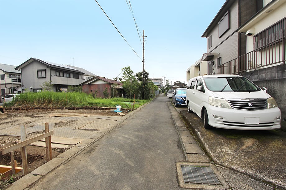 【前面道路】 ※令和2年7月30日撮影